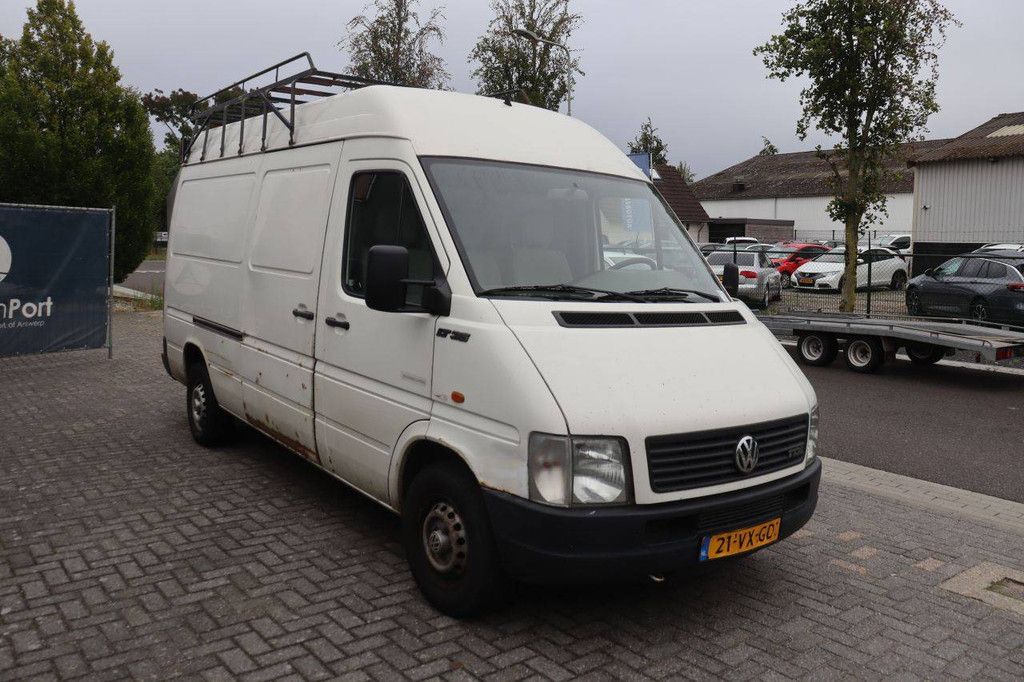 Volkswagen LT35A Diesel Van 109 PS 2001