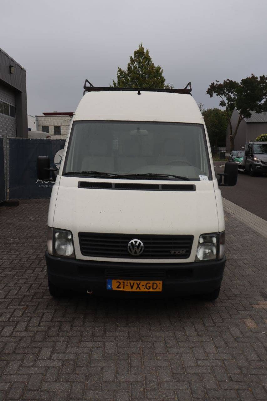 Volkswagen LT35A Diesel Van 109 PS 2001