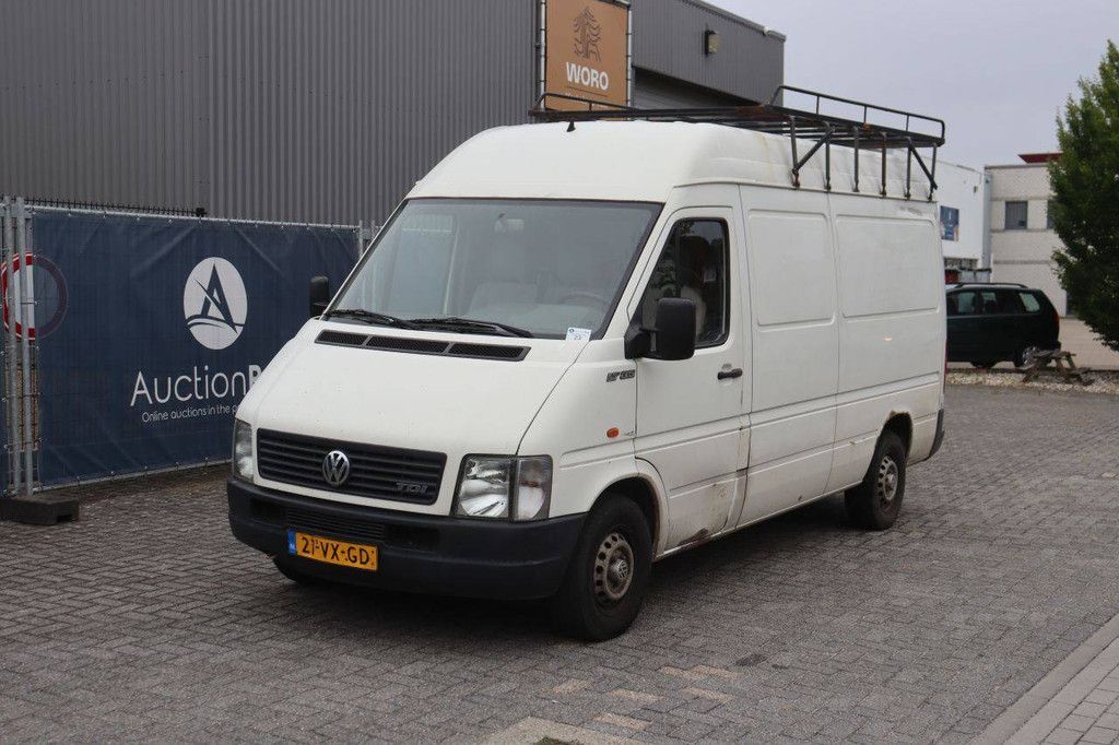 Volkswagen LT35A Diesel Van 109 PS 2001