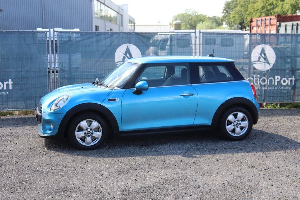 Passenger car Mini One Petrol 75hp 2017