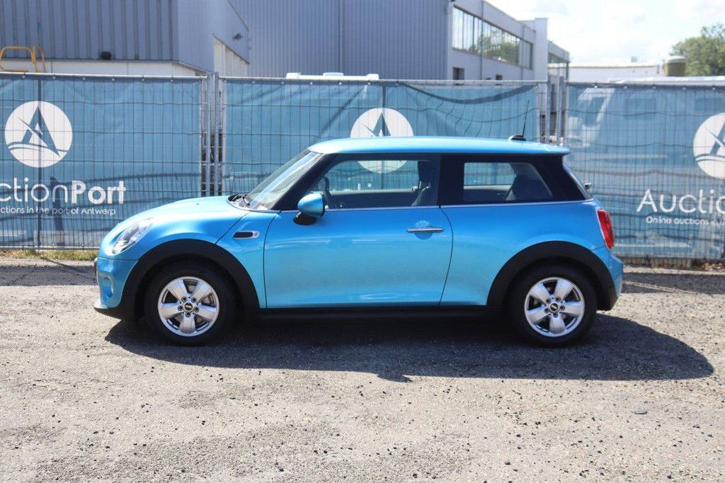 Passenger car Mini One Petrol 75hp 2017