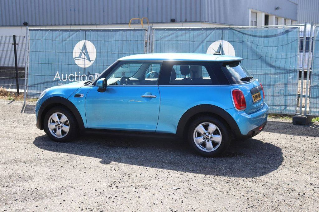 Passenger car Mini One Petrol 75hp 2017
