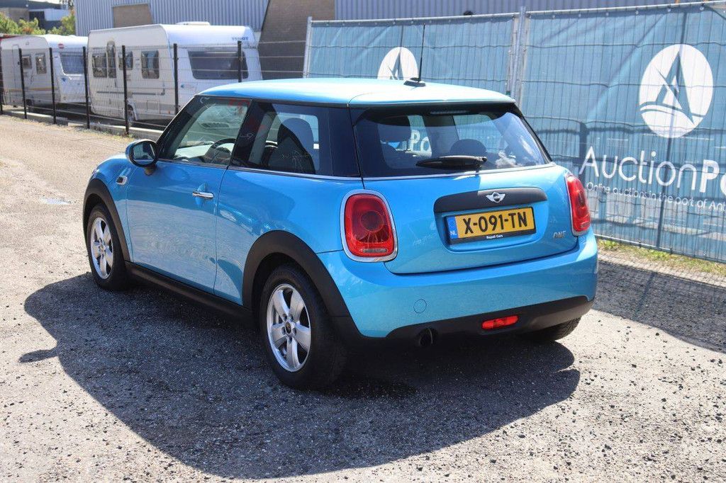Passenger car Mini One Petrol 75hp 2017