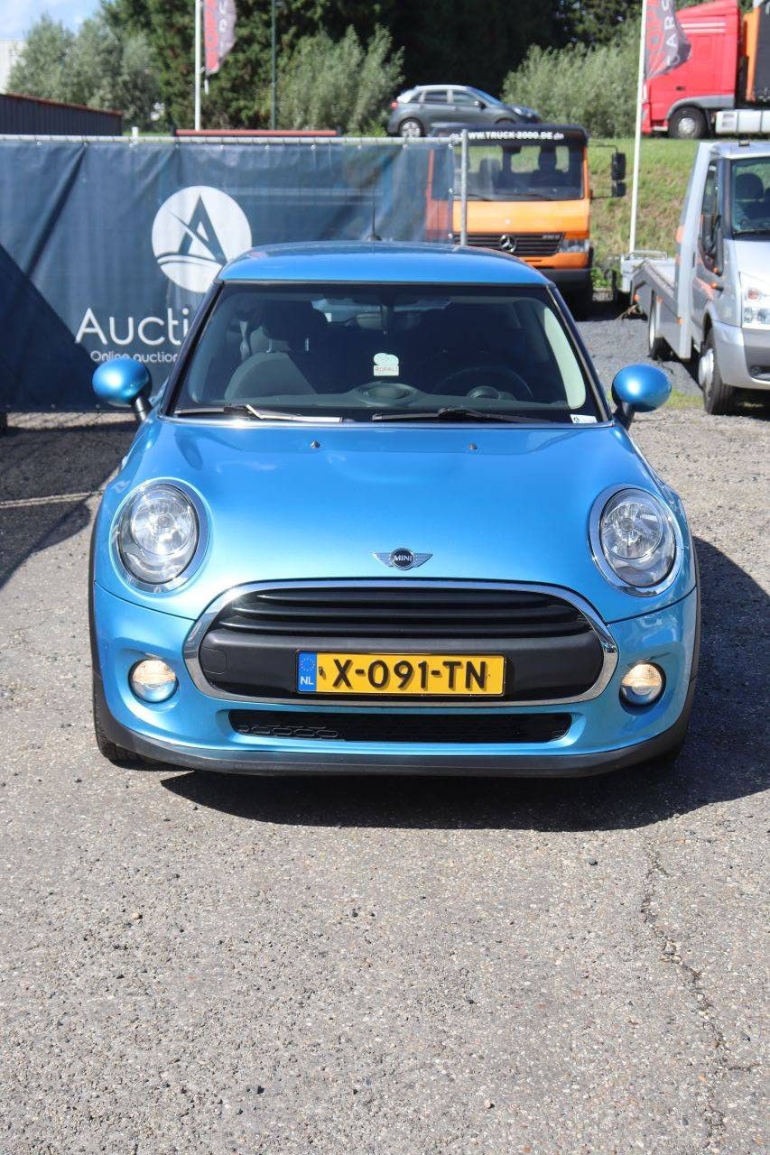 Passenger car Mini One Petrol 75hp 2017