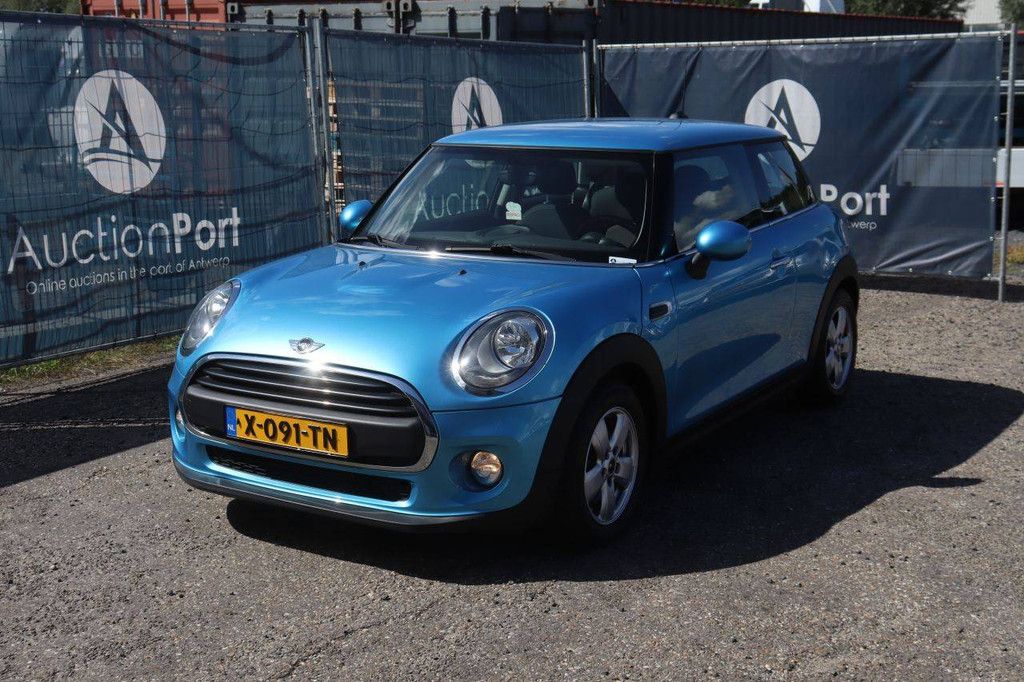 Passenger car Mini One Petrol 75hp 2017