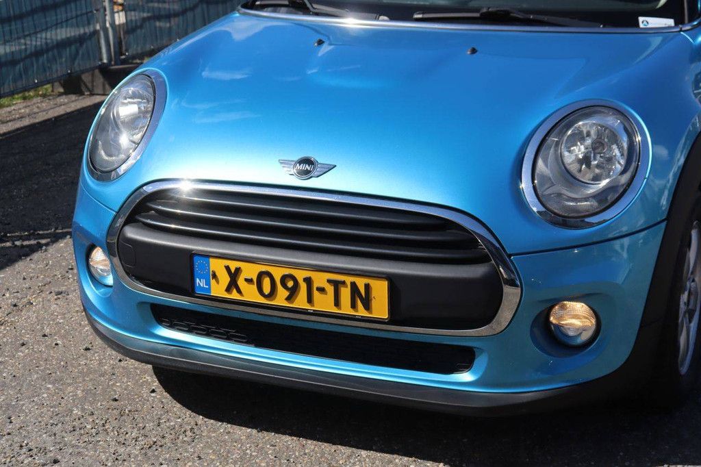 Passenger car Mini One Petrol 75hp 2017