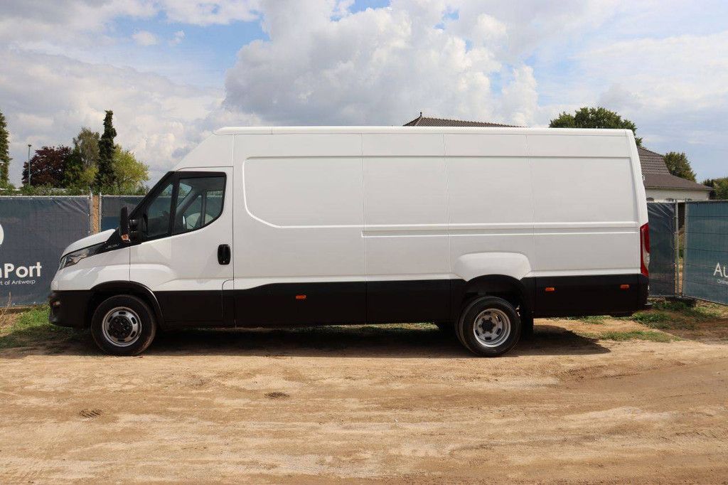 Iveco 35C14 Diesel-Transporter 136 PS 2022