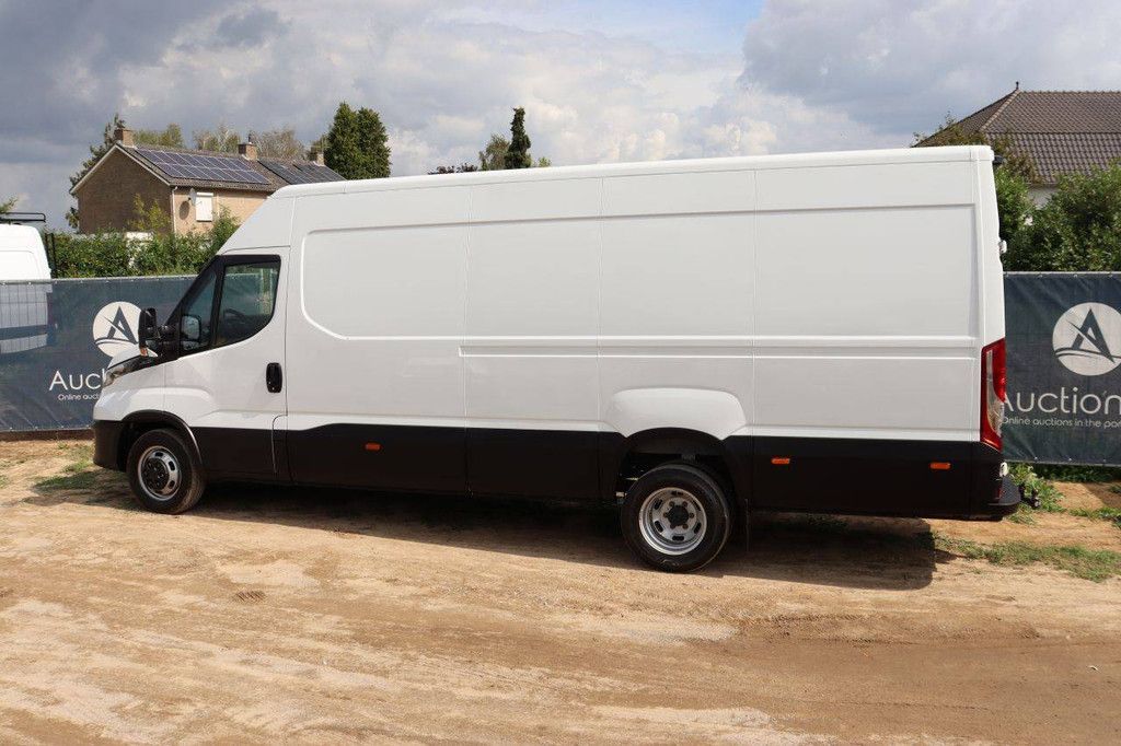 Iveco 35C14 Diesel-Transporter 136 PS 2022