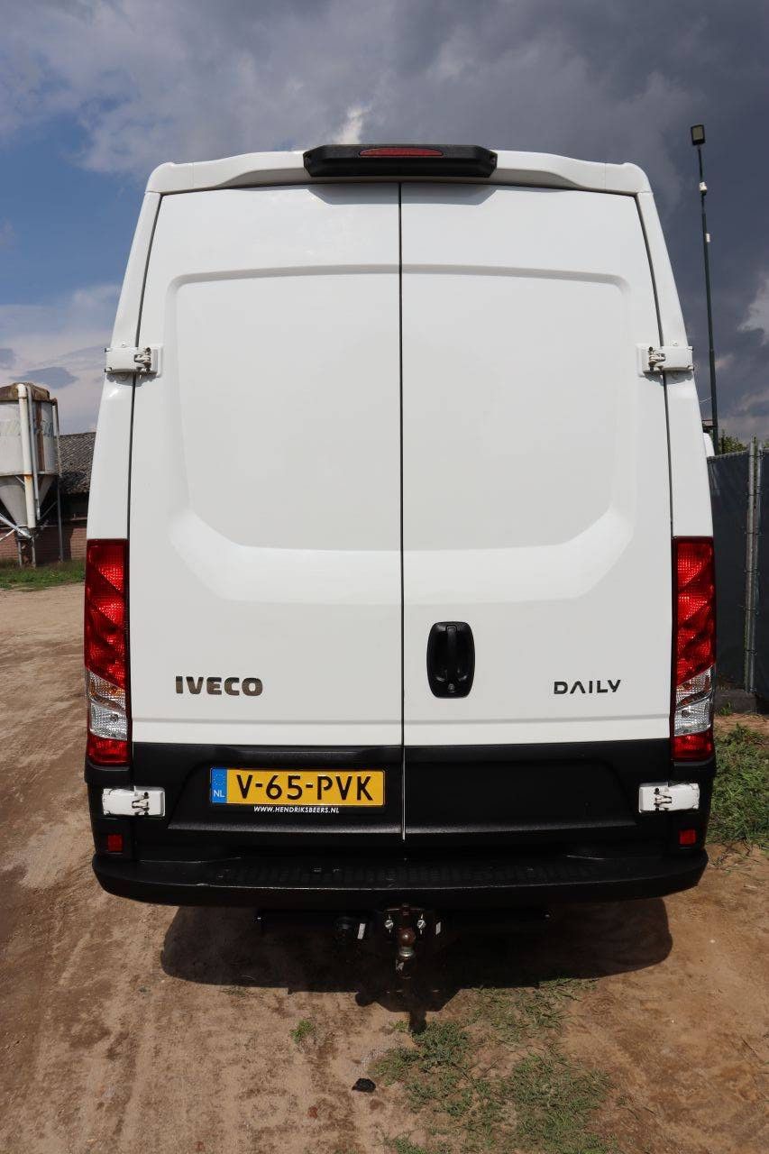 Iveco 35C14 Diesel-Transporter 136 PS 2022