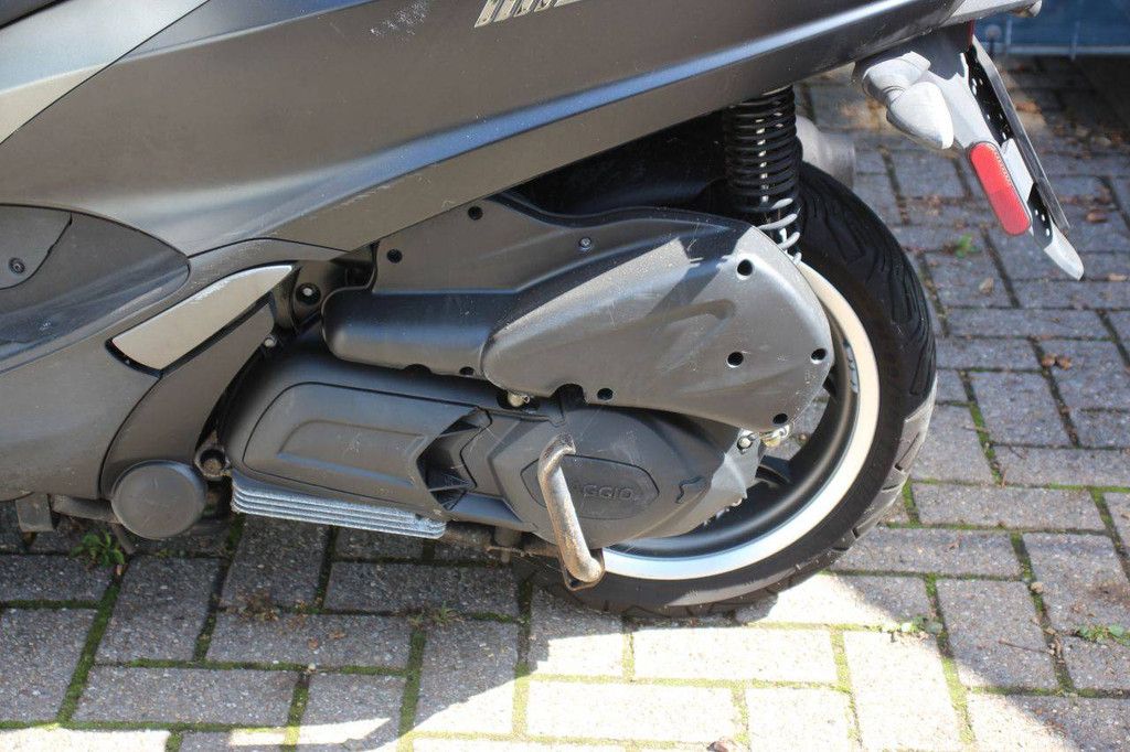 Scooter Piaggio MP3 Benzine 40pk 2017