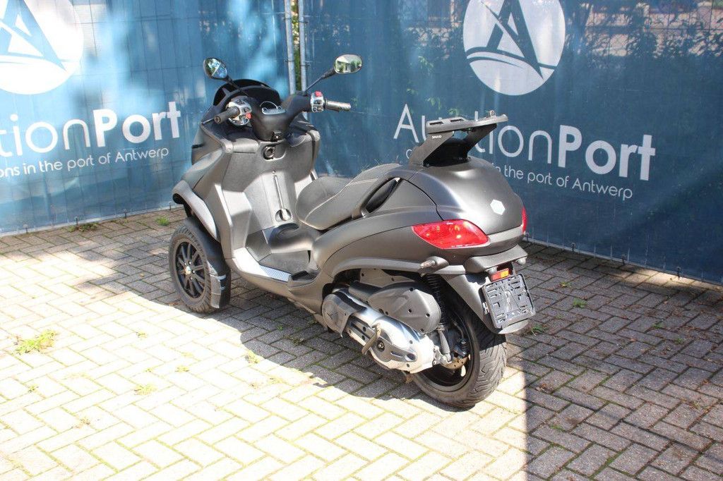 Roller Piaggio MP3 500 LT Benzin 40 PS 2013
