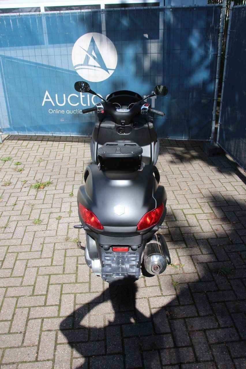 Roller Piaggio MP3 500 LT Benzin 40 PS 2013