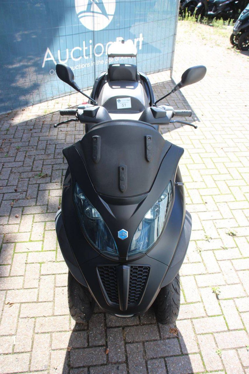 Roller Piaggio MP3 500 LT Benzin 40 PS 2013