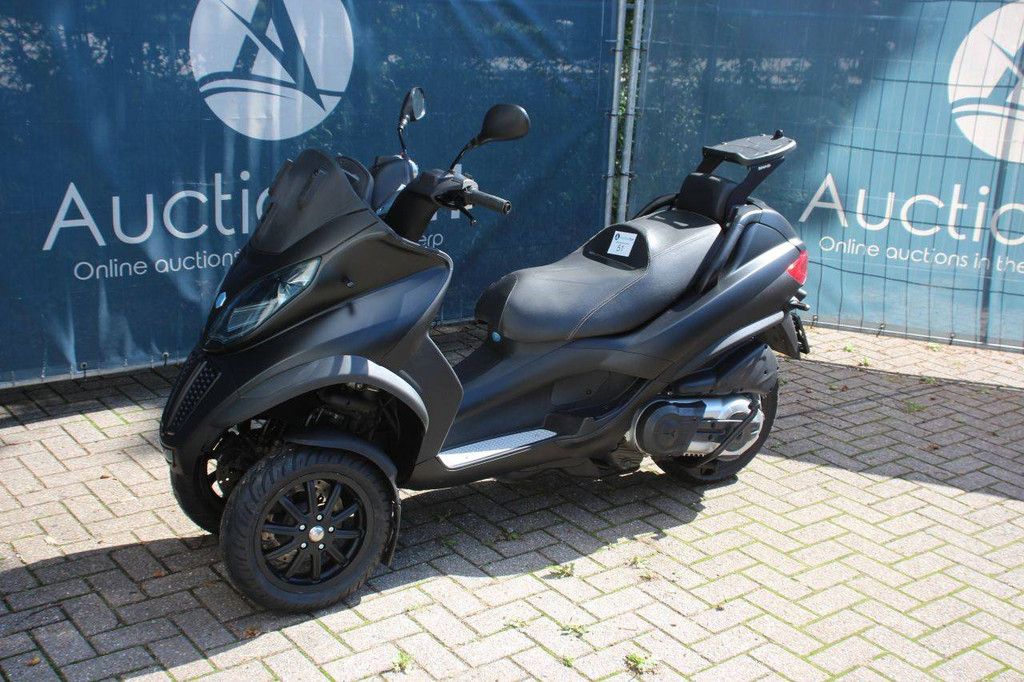 Roller Piaggio MP3 500 LT Benzin 40 PS 2013