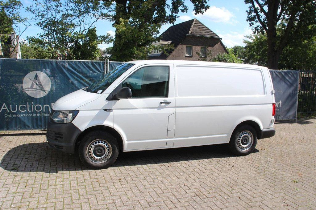 Volkswagen Transporter Diesel 102hp Van 2018