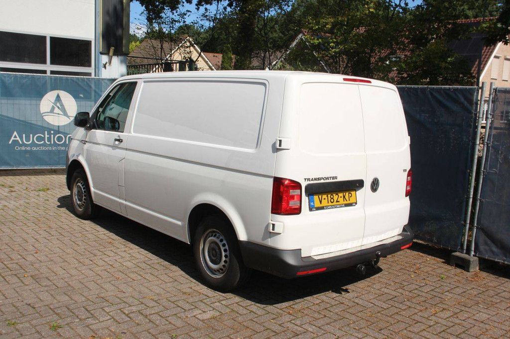 Volkswagen Transporter Diesel 102hp Van 2018