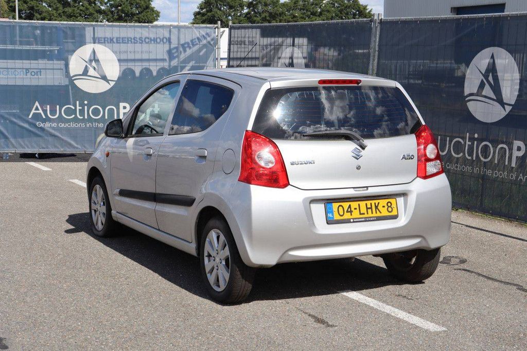 Suzuki Alto Pkw Benzin 68 PS 2010