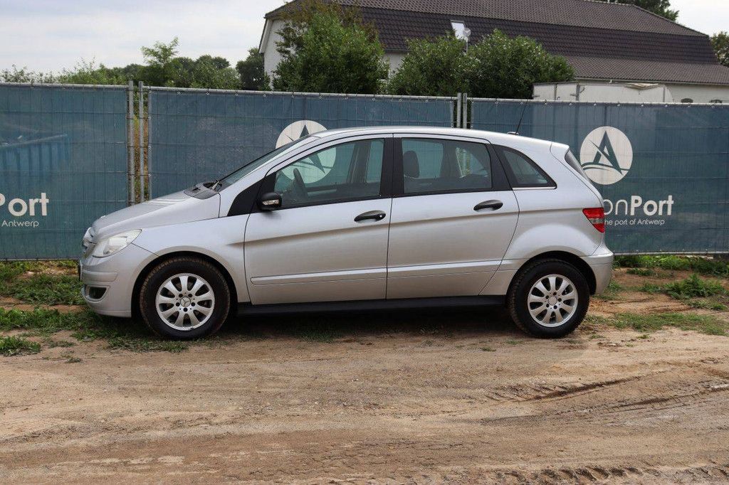 Passenger car Mercedes-Benz B170 Petrol 116hp 2007 (Margin)
