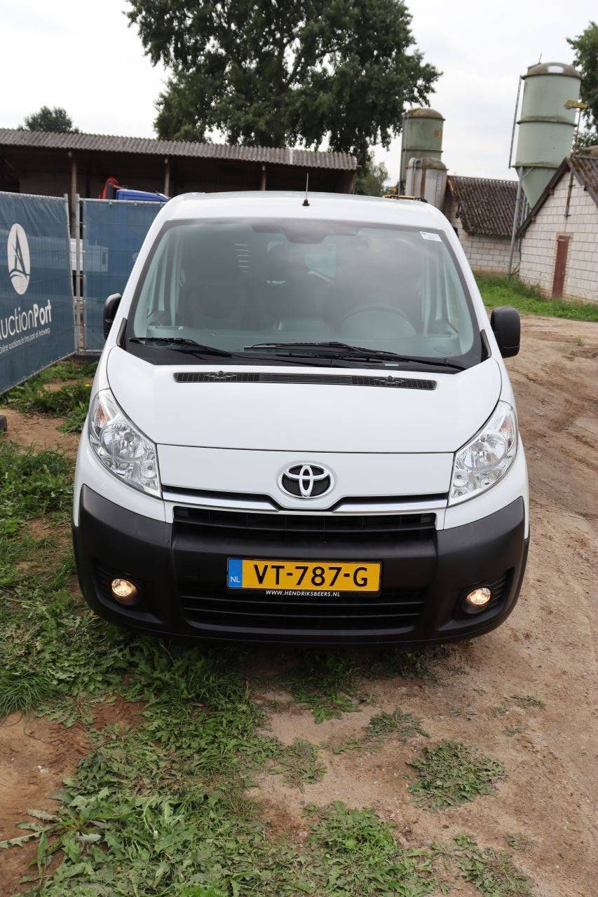 Toyota Proace Diesel 128 PS Van 2016