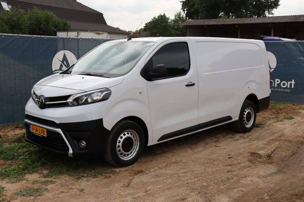 Toyota Proace Diesel Van 144 PS 2023