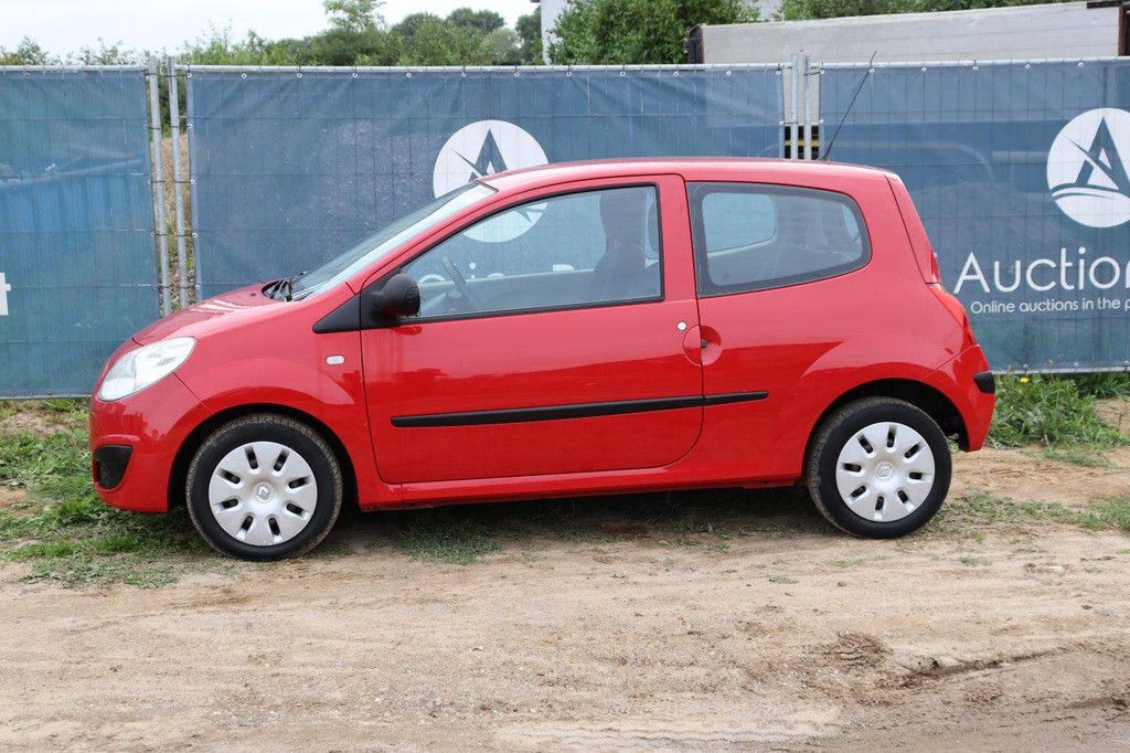 Pkw Renault Twingo Benzin 59 PS 2008 (Margin)