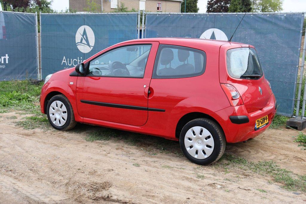 Pkw Renault Twingo Benzin 59 PS 2008 (Margin)