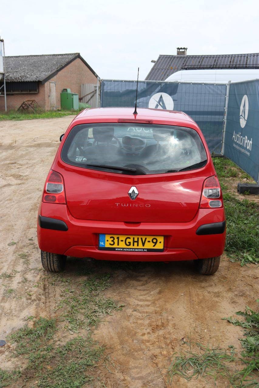 Pkw Renault Twingo Benzin 59 PS 2008 (Margin)
