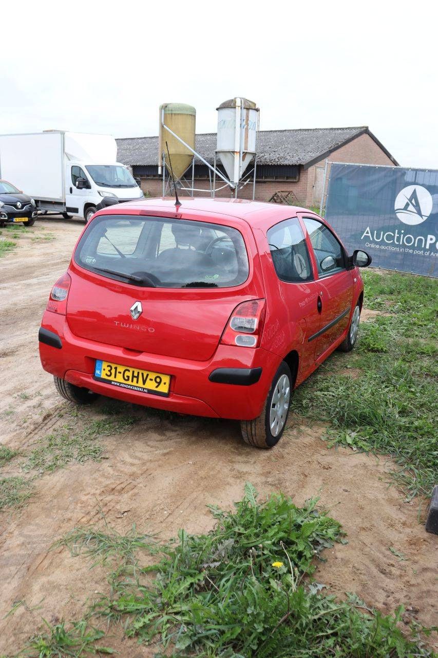 Pkw Renault Twingo Benzin 59 PS 2008 (Margin)