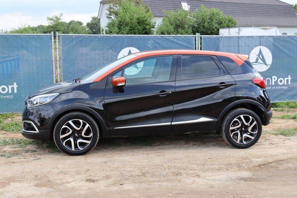 SUV Renault Captur Petrol 118hp 2016 (Margin)