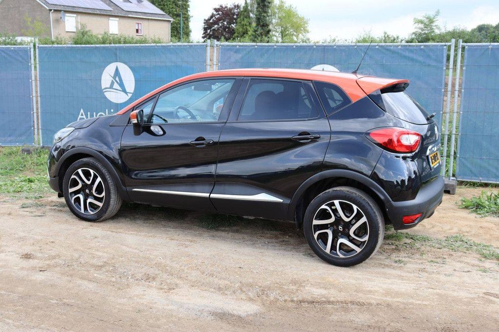 SUV Renault Captur Petrol 118hp 2016 (Margin)