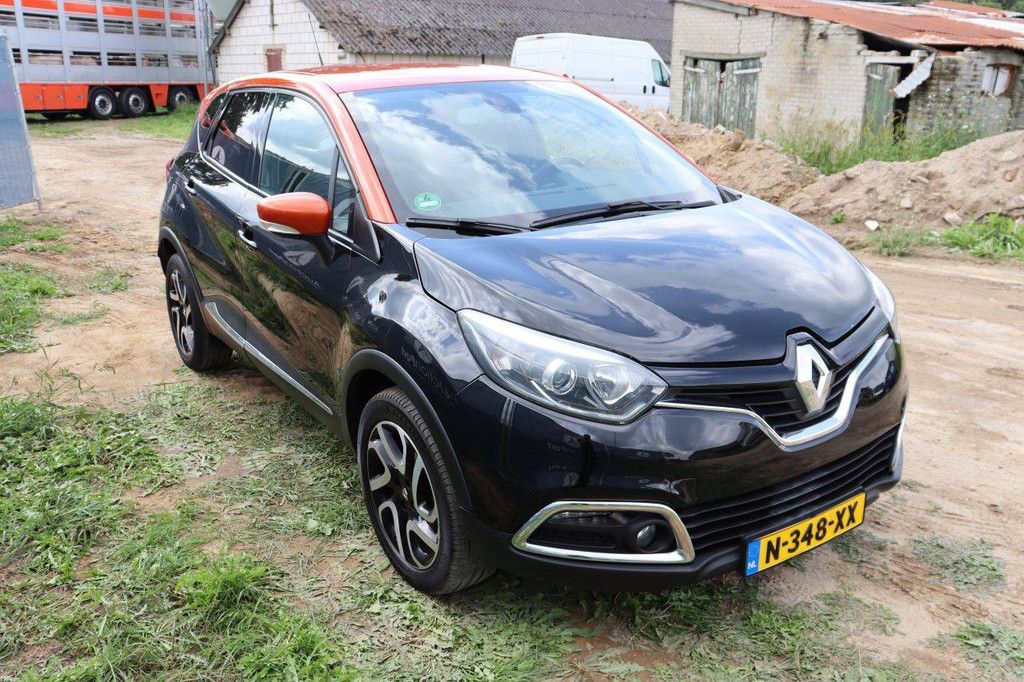 SUV Renault Captur Petrol 118hp 2016 (Margin)