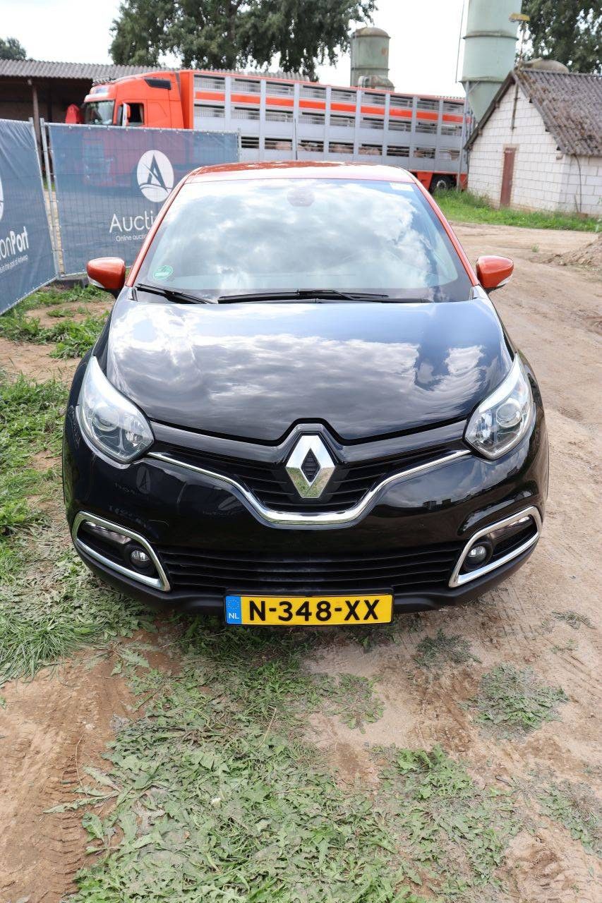 SUV Renault Captur Petrol 118hp 2016 (Margin)