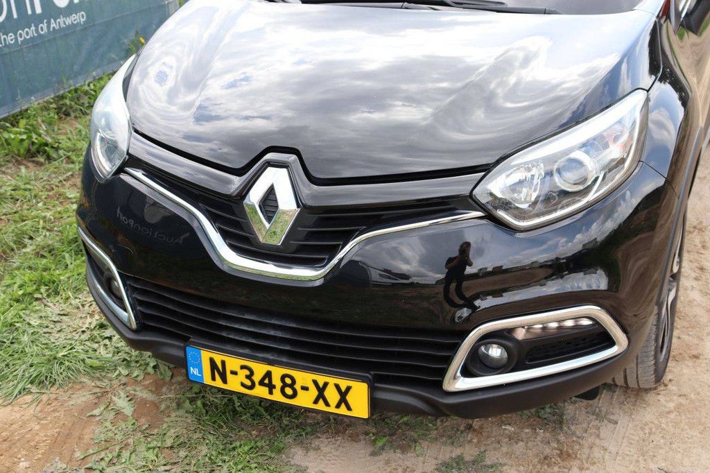 SUV Renault Captur Petrol 118hp 2016 (Margin)