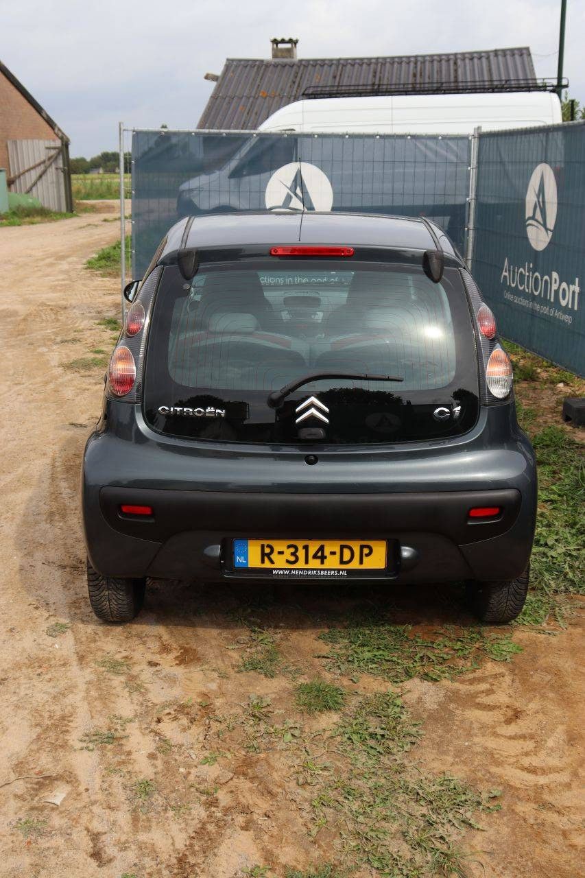 Pkw Citroën C1 Benzin 68 PS 2009 (Marge)