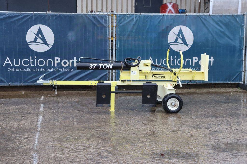 Finman log splitter 37000kg