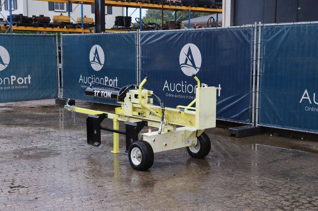 Finman log splitter 37000kg