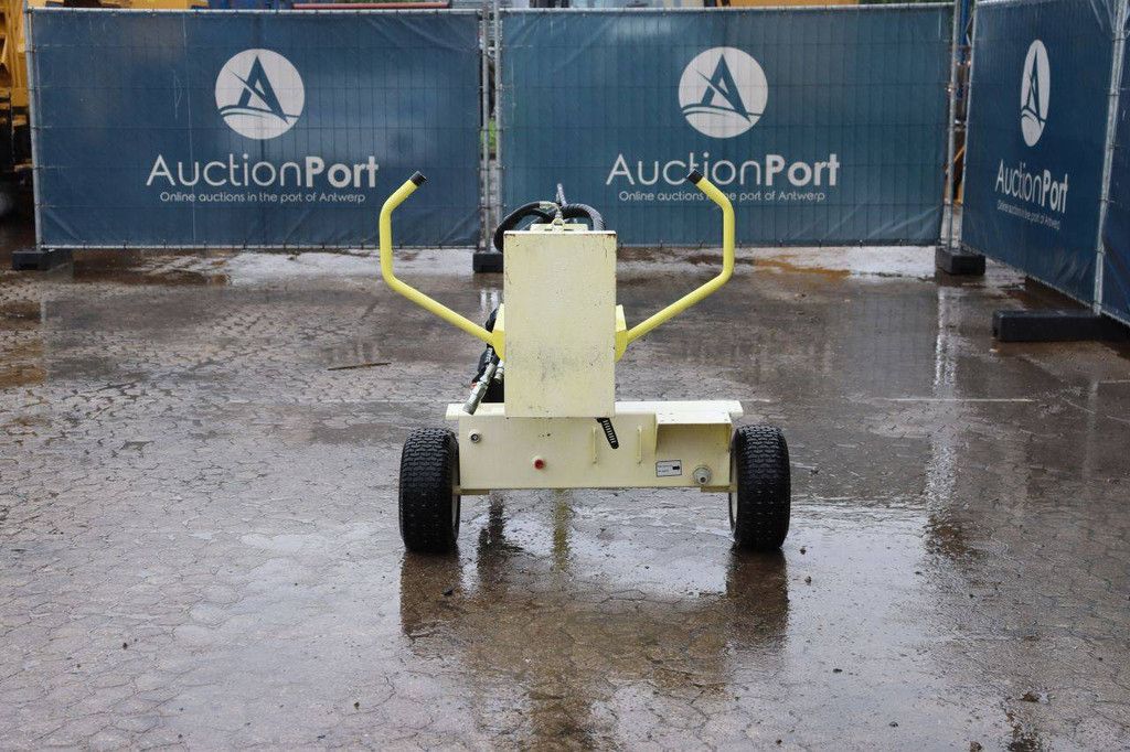 Finman log splitter 37000kg