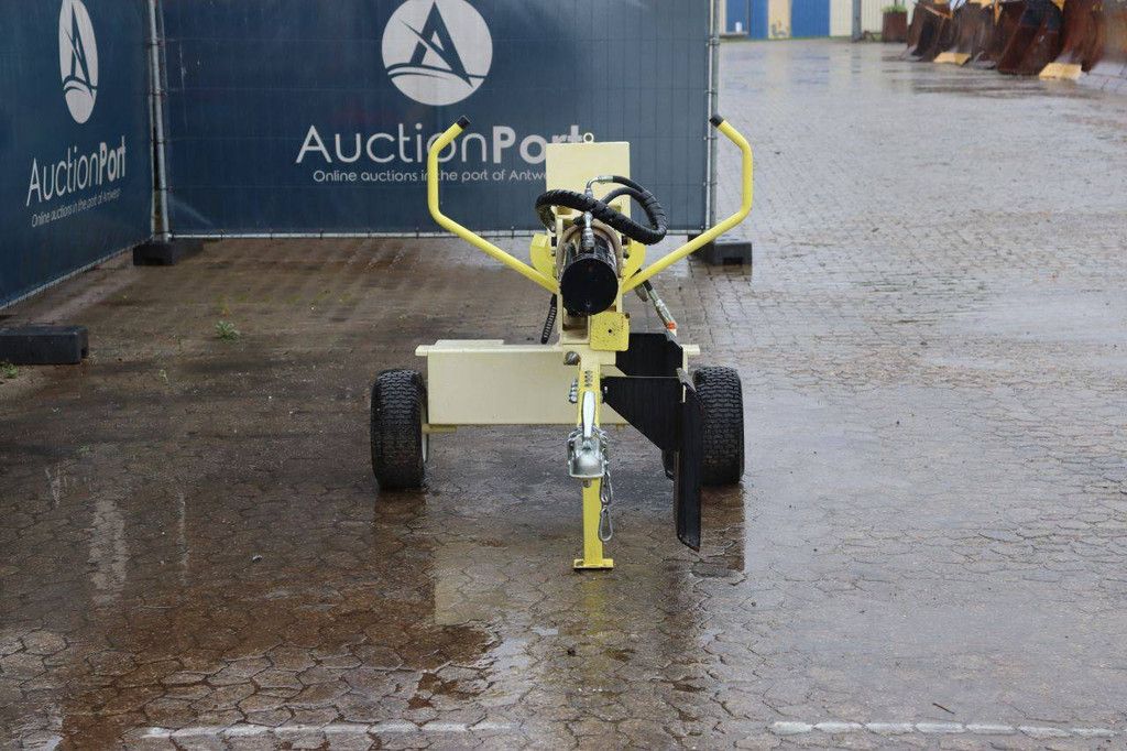 Finman log splitter 37000kg