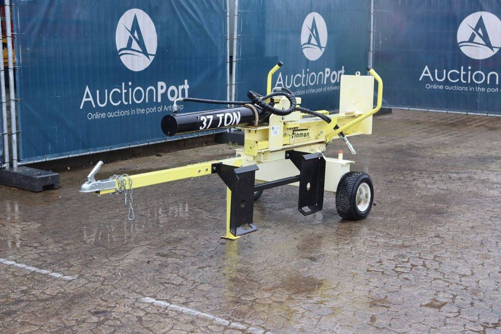 Finman log splitter 37000kg