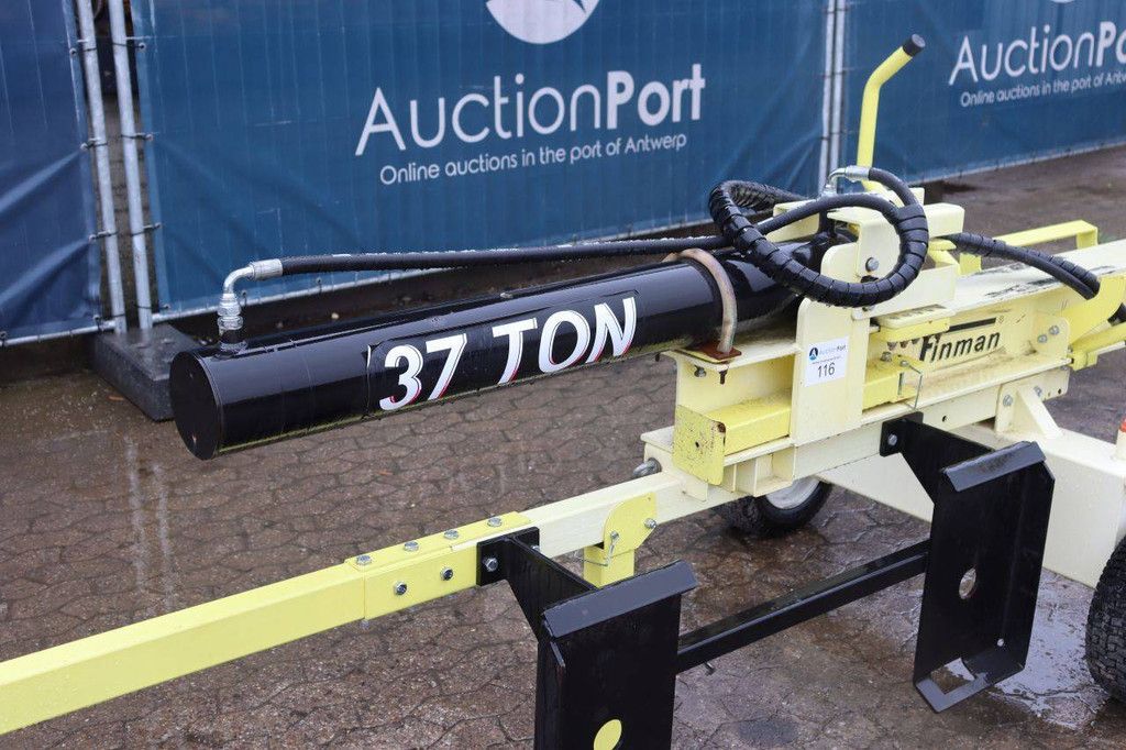 Finman log splitter 37000kg