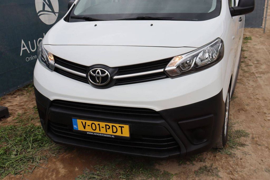 Toyota Proace Diesel Van 144 PS 2022