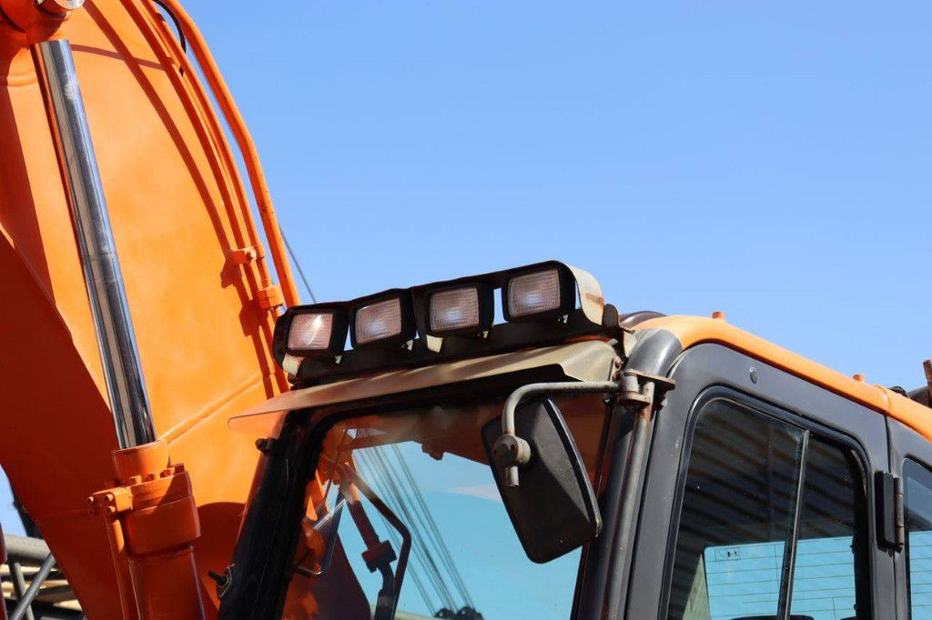 Doosan DX 180LC Diesel-Raupenbagger 2011