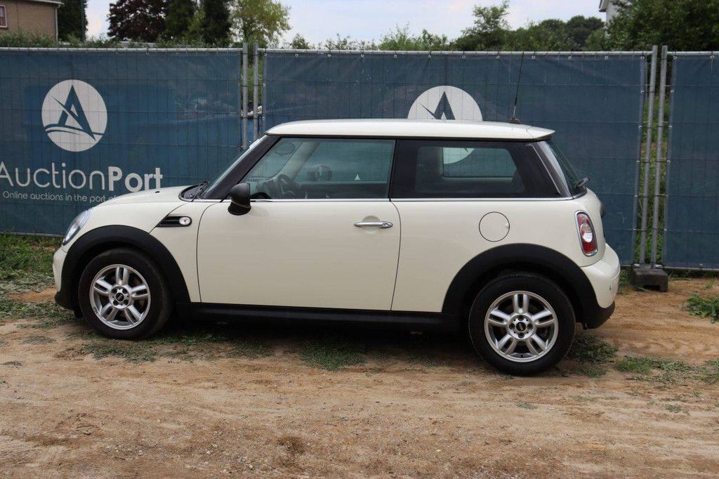 Passenger car MINI ONE Petrol 75hp 2011 (Margin)