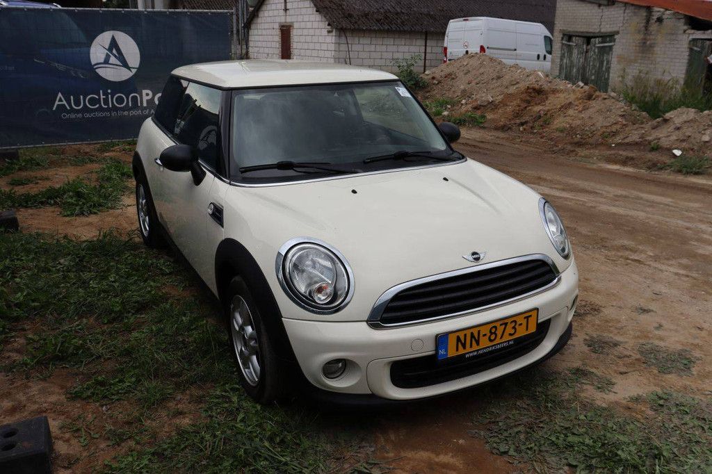Passenger car MINI ONE Petrol 75hp 2011 (Margin)