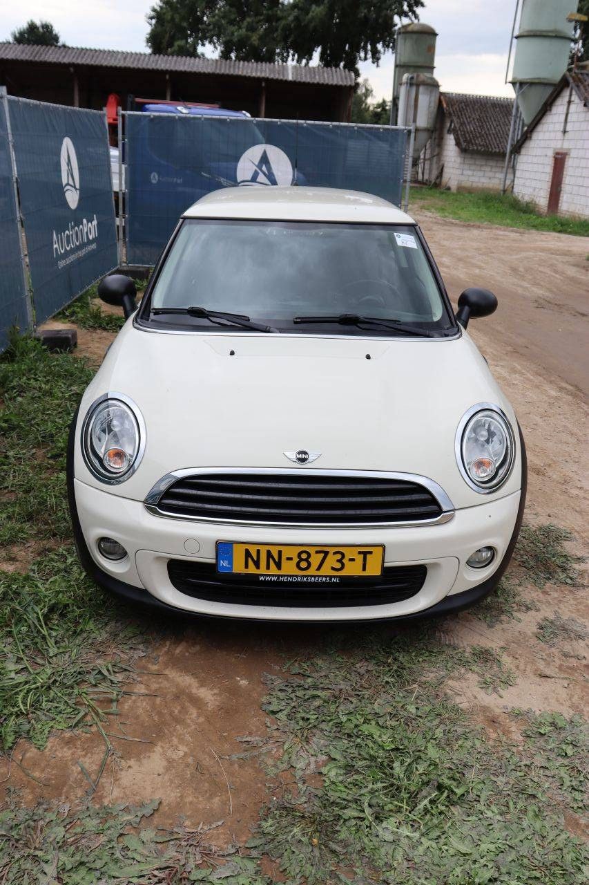 Passenger car MINI ONE Petrol 75hp 2011 (Margin)