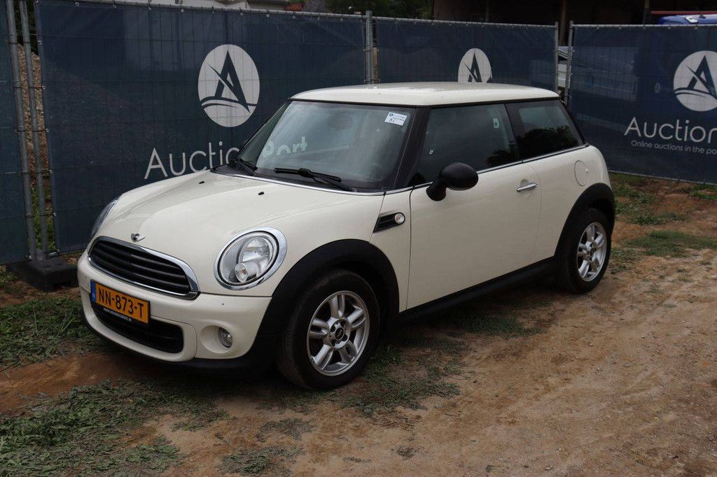 Passenger car MINI ONE Petrol 75hp 2011 (Margin)