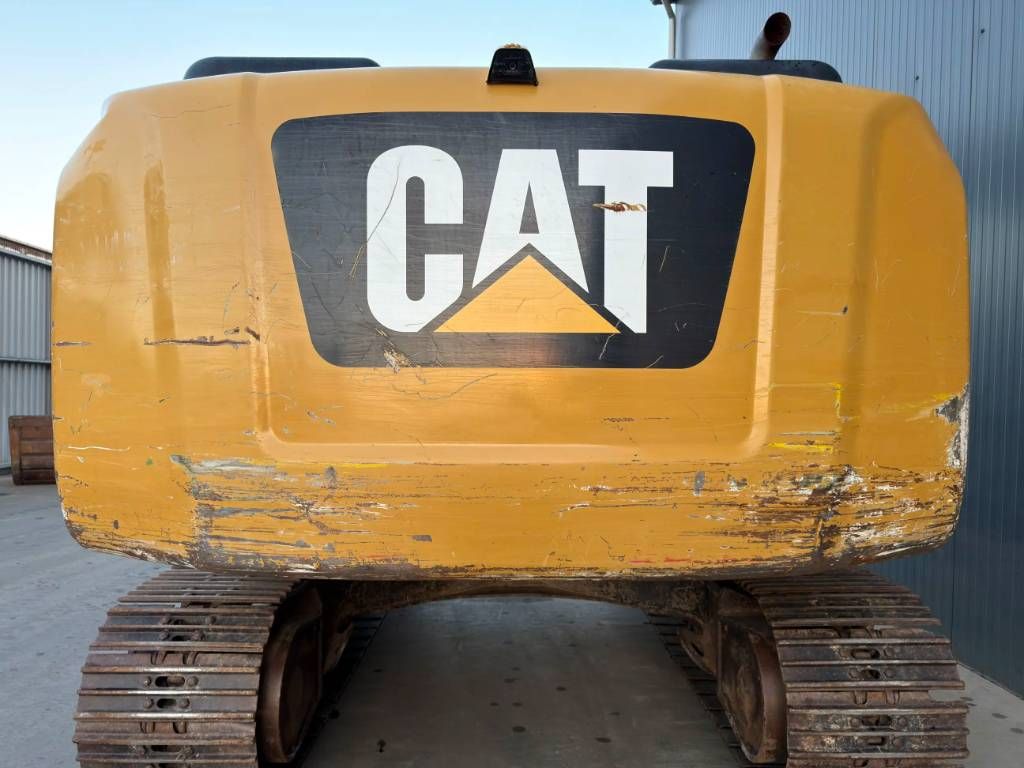 CAT 320E L