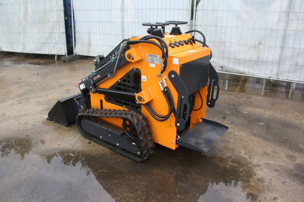 Kompaktlader ZJ-380, Benzin, 18,5 kW, Baujahr 2026, Neu, Vorführwagen