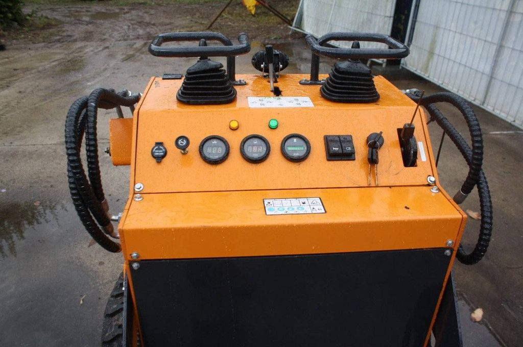 Kompaktlader ZJ-380, Benzin, 18,5 kW, Baujahr 2026, Neu, Vorführwagen