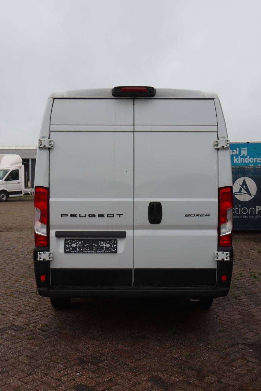 Peugeot Boxer Diesel 180 PS Van 2024